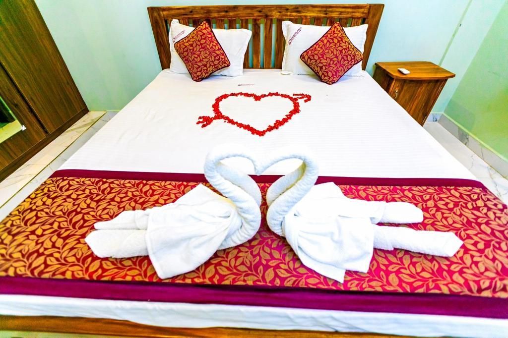 1 BHK Super Deluxe King Suite with Living Room