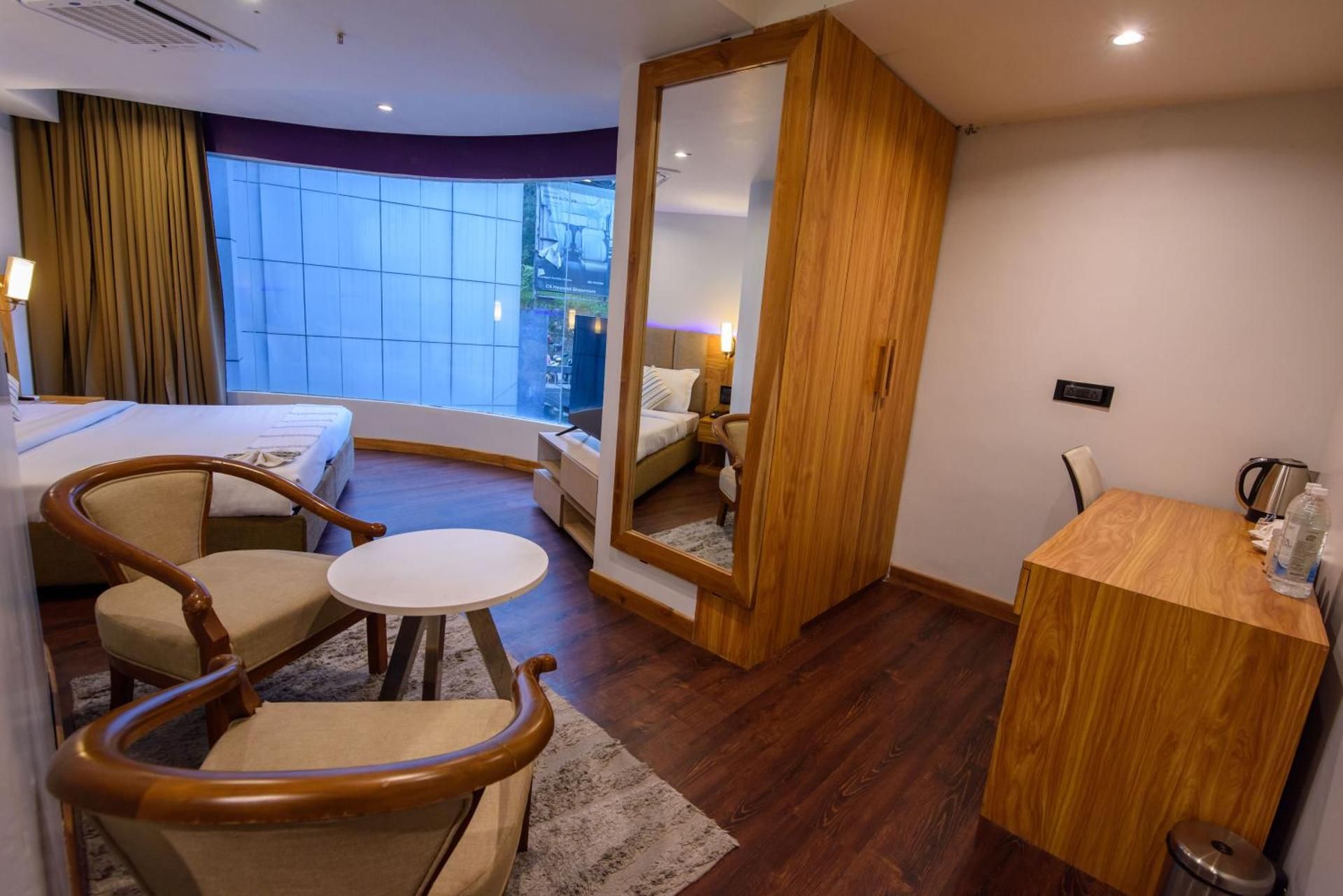 Deluxe Superior Suite