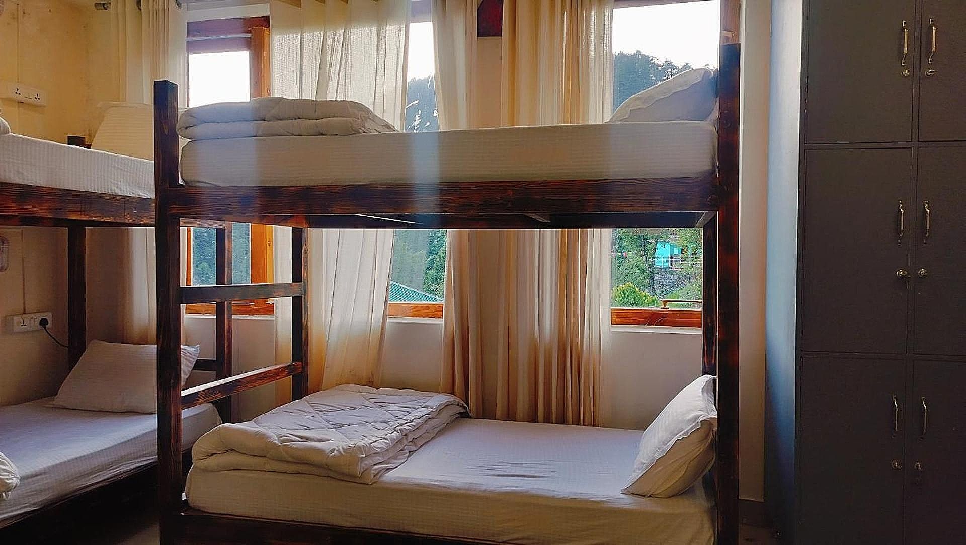 10 People in 10-Bunk Bed Dormitory - Mixed