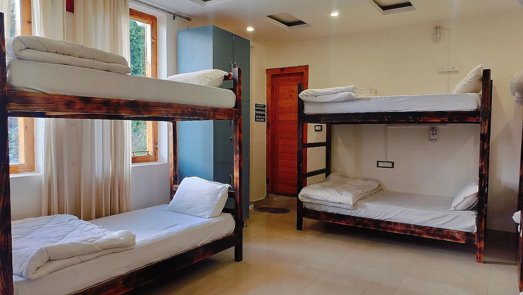 10 People in 10-Bunk Bed Dormitory - Mixed