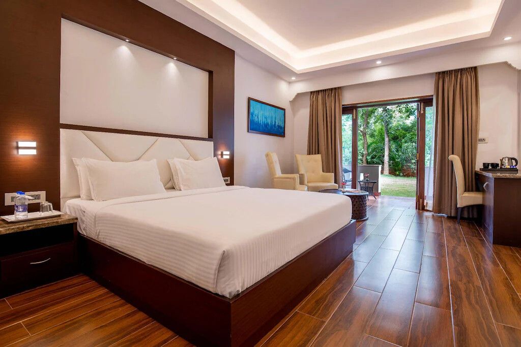 Deluxe Room Mountain View with Balcony
