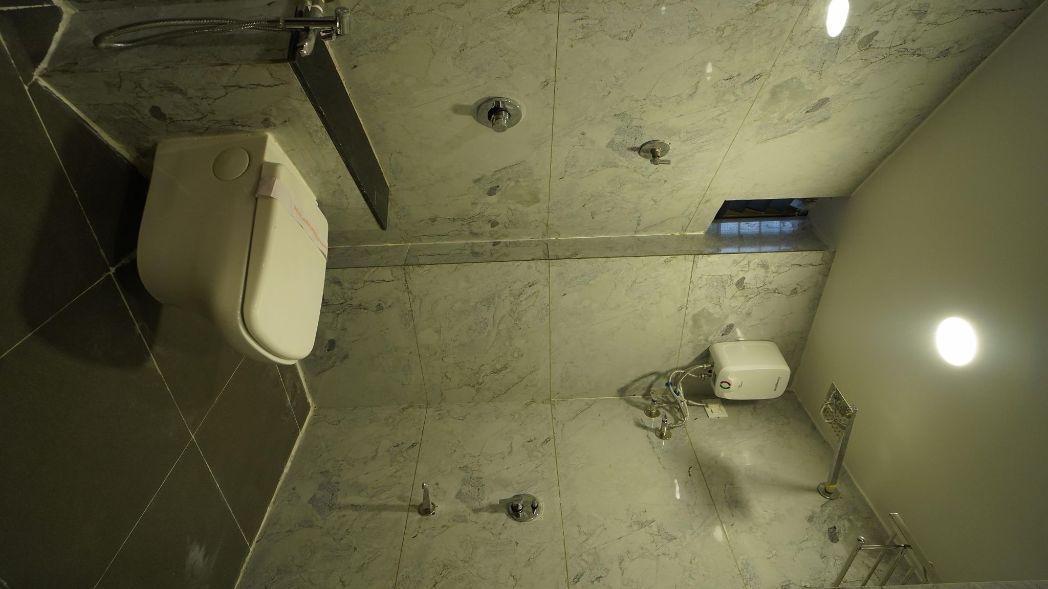 HOTEL RICHIE RICH DELUXE QUEEN ROOM 5