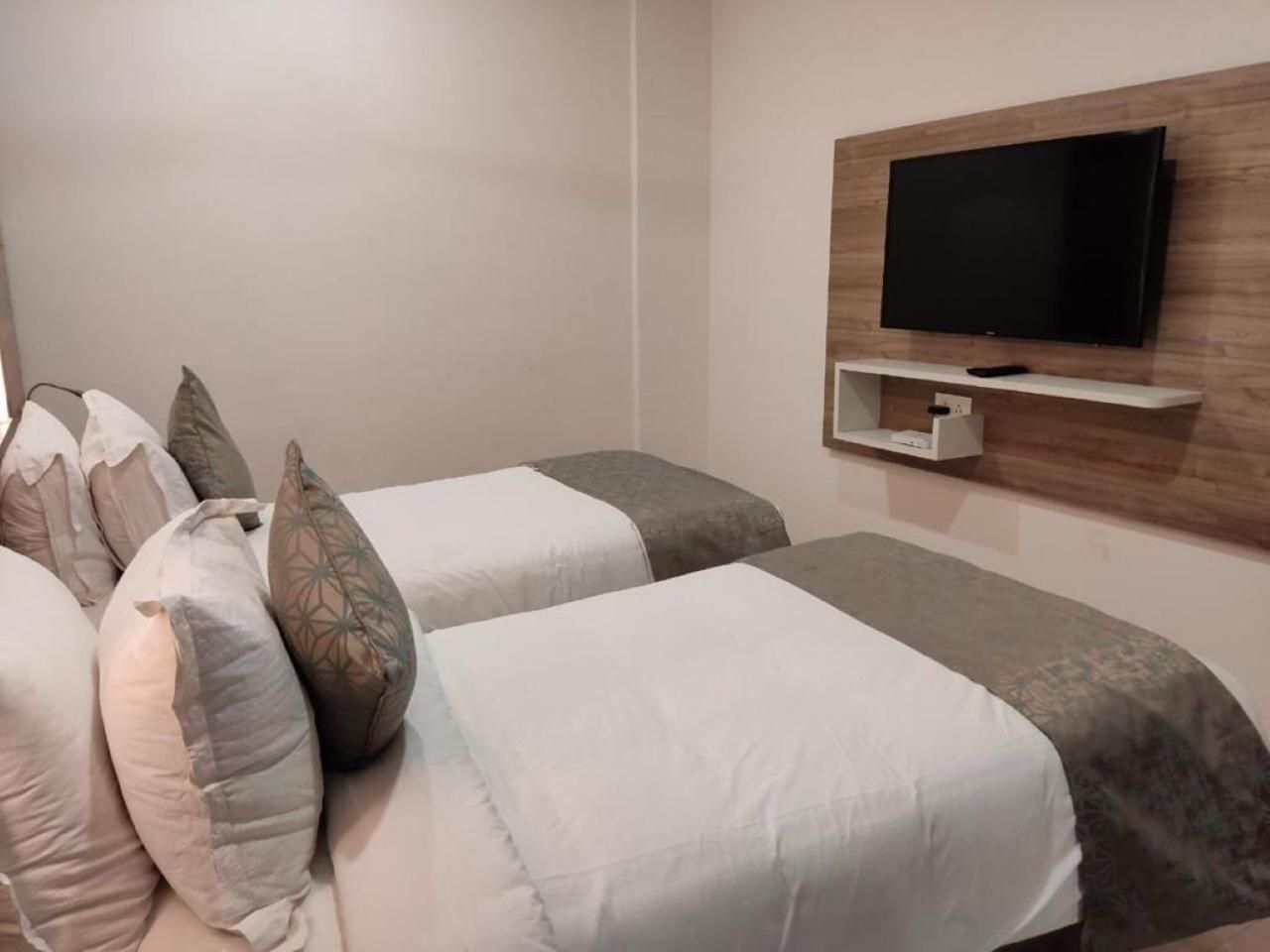 Adhi Krishna Arcade Premium Twin Room