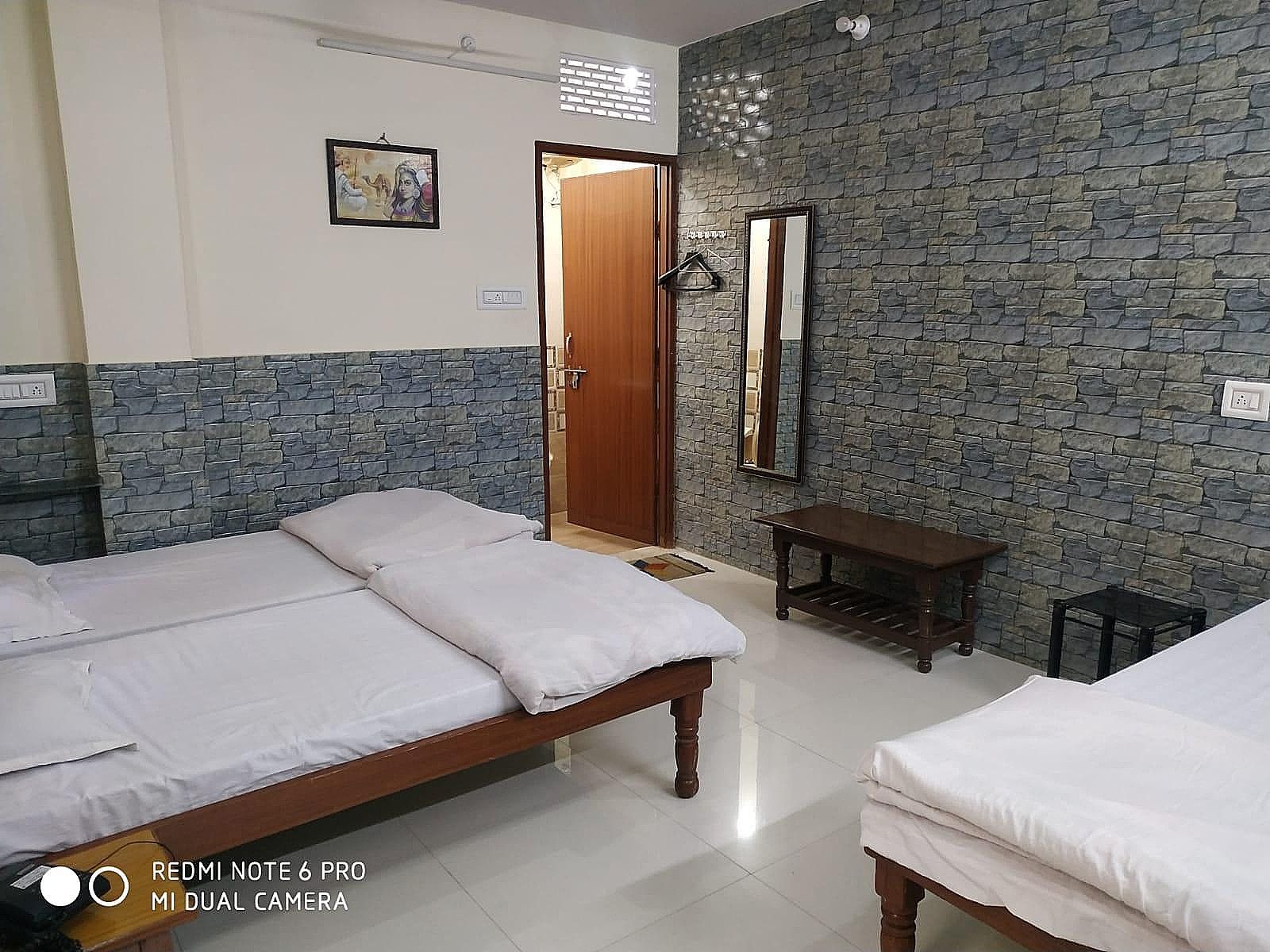 Boby Home Stay ( Boby Mansion ) Deluxe Double Room 5