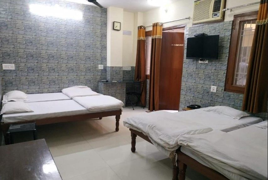 Boby Home Stay ( Boby Mansion ) Deluxe Double Room 3