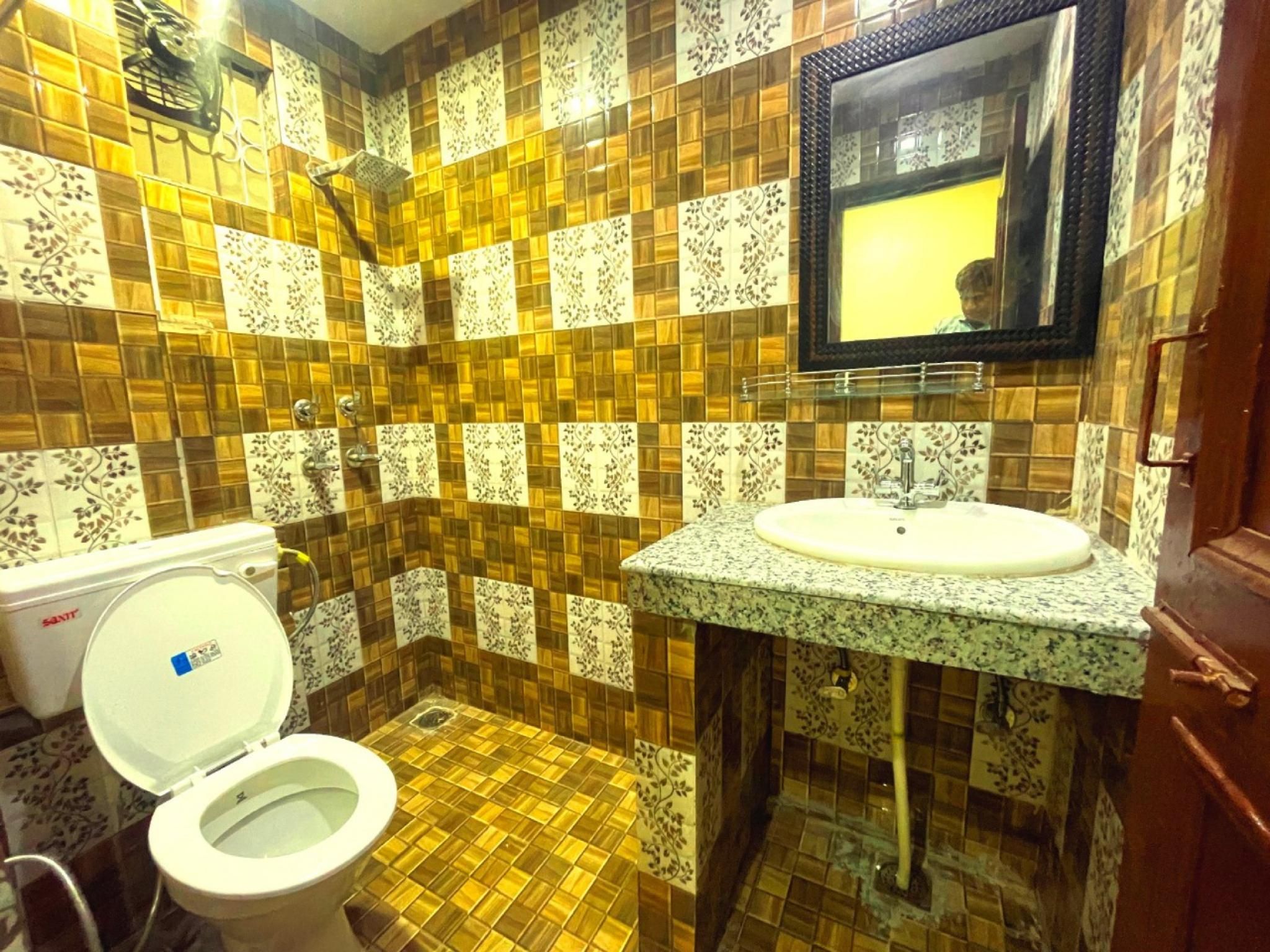 super deluxe air conditioining room