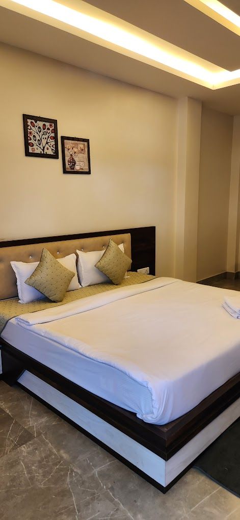 Deluxe Room (Balcony with Mountain View)