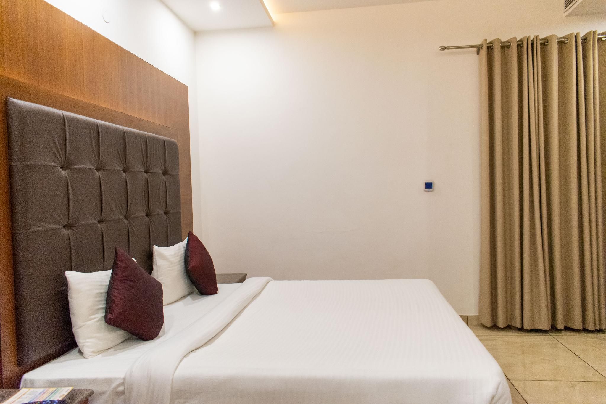 Superior Twin Room with Shower