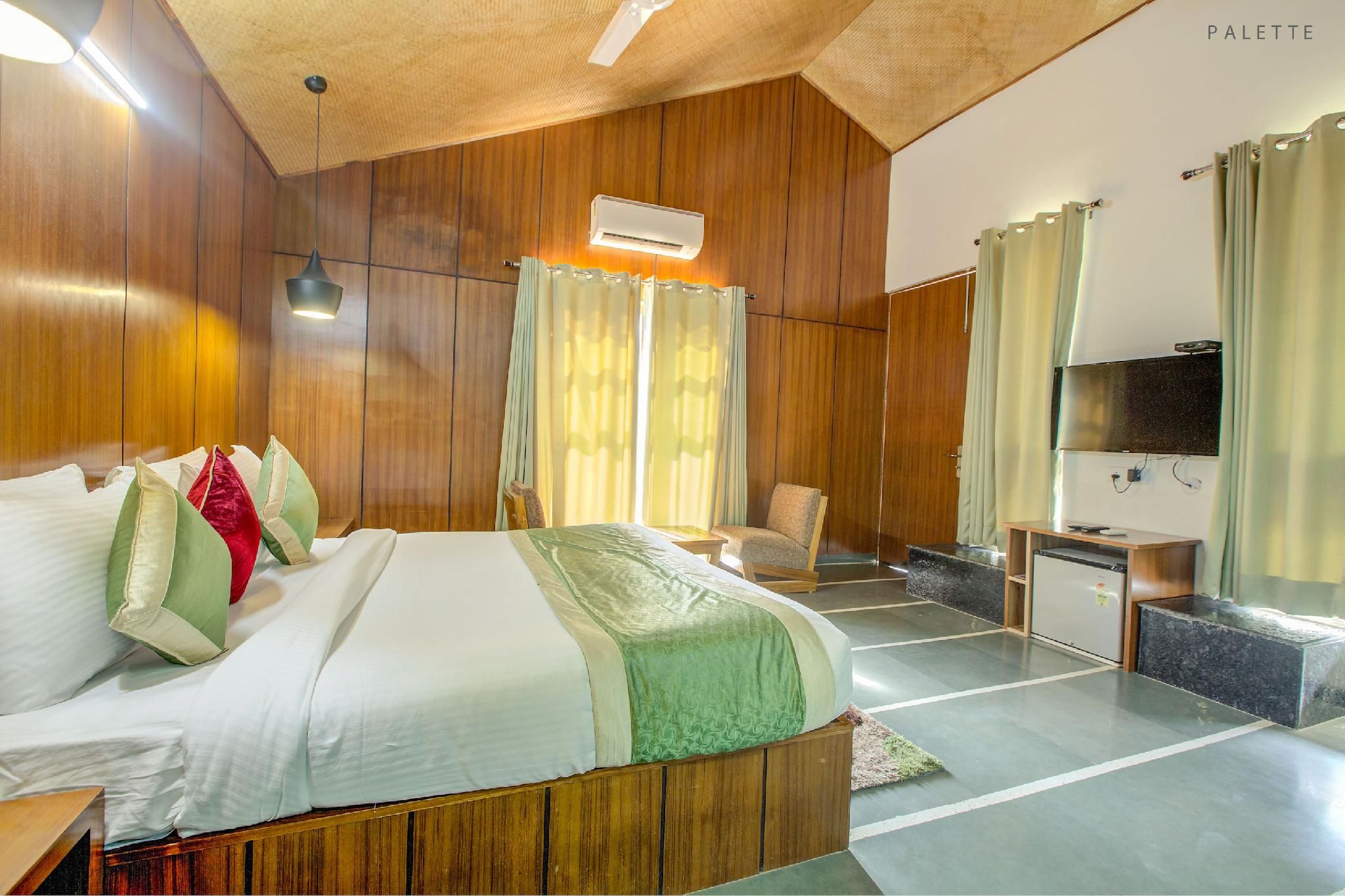 Jungle View King Room
