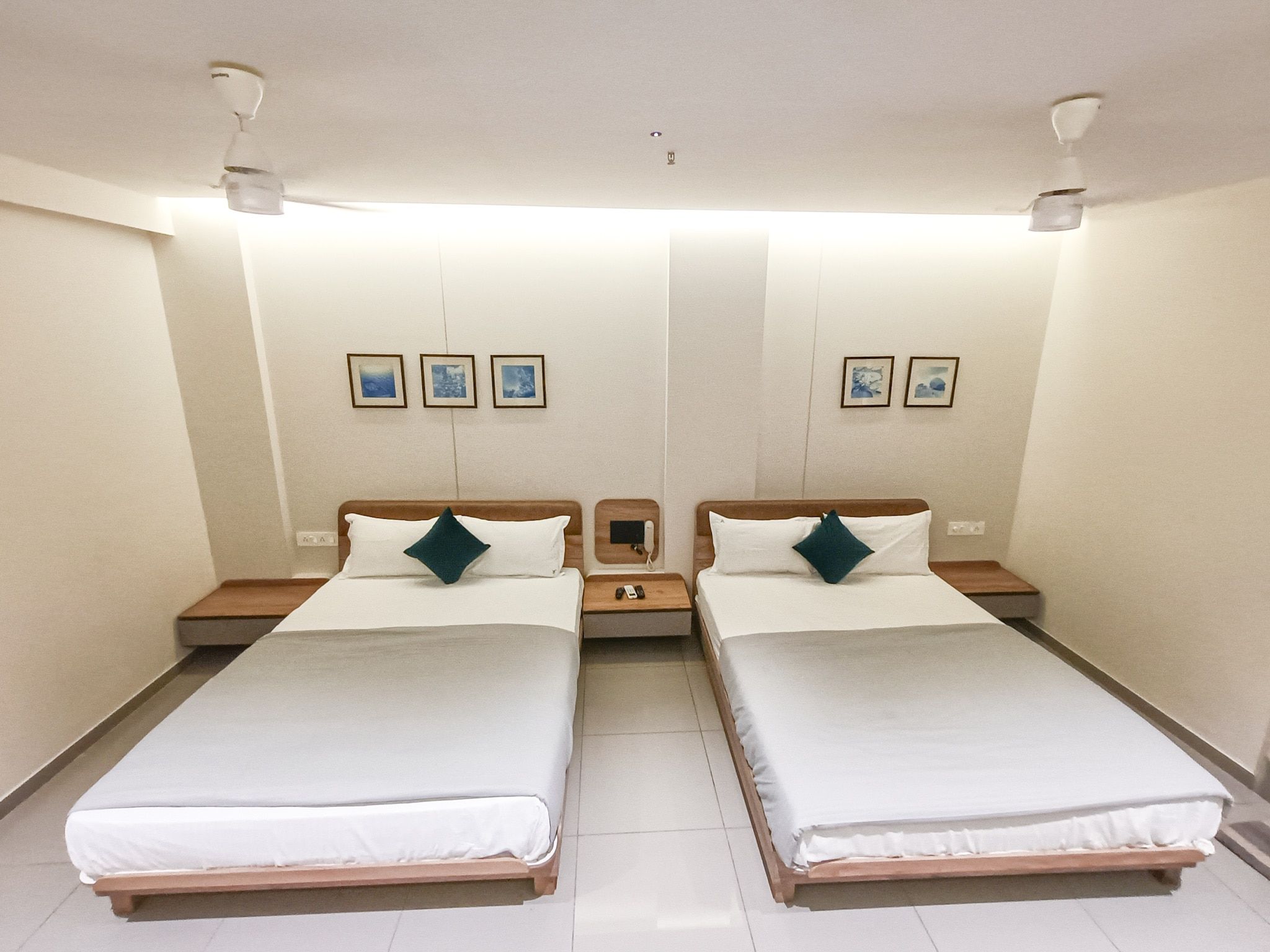 Royal Family Room (Four Bed)