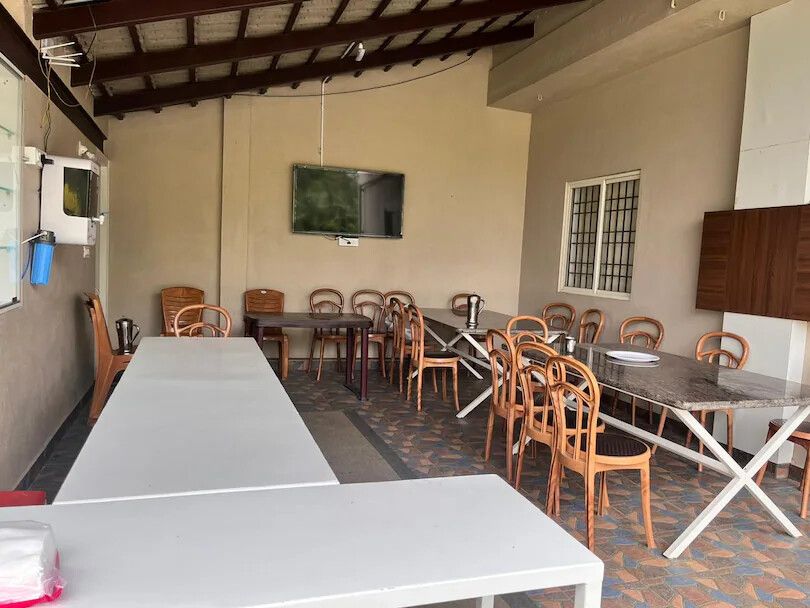 Food & Dining