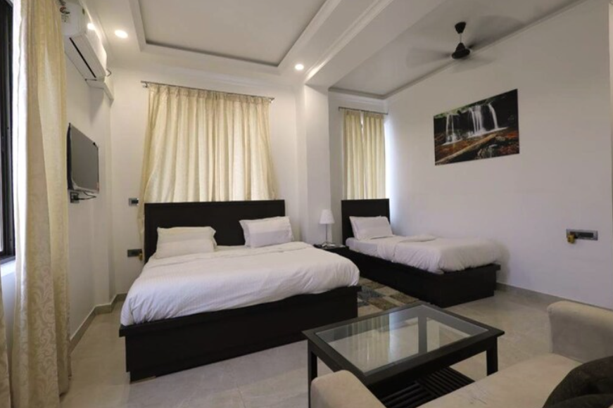 The White Lotus Deluxe Twin Rooms 2