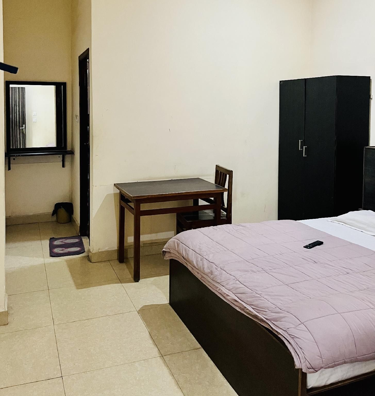 Studio Suite with Queen Bed