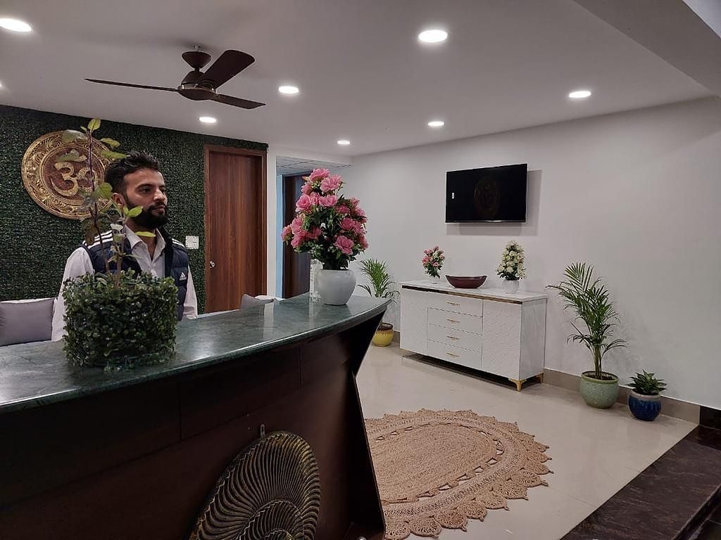 Hotel Fortune Home Noida