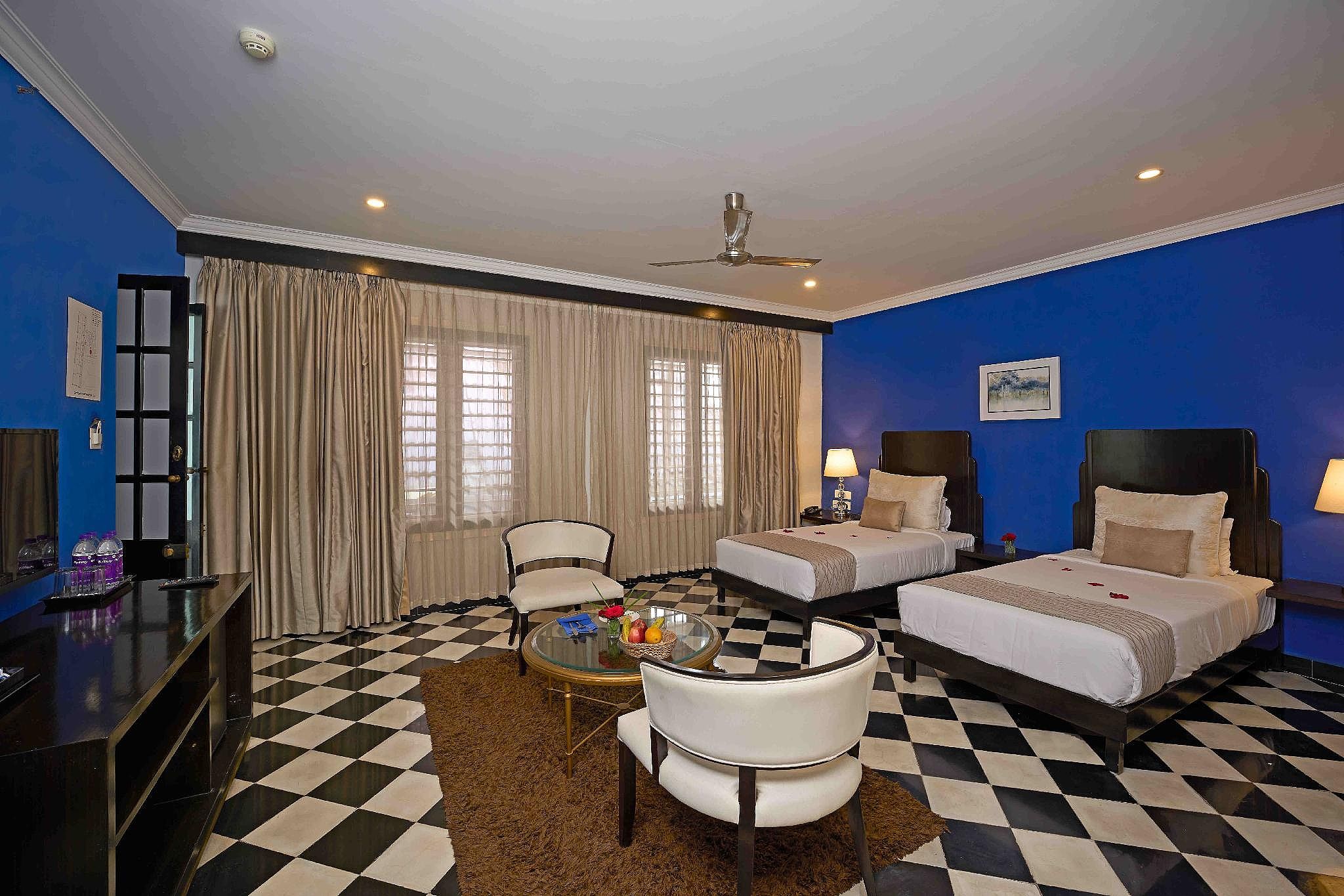 Boutique Room
