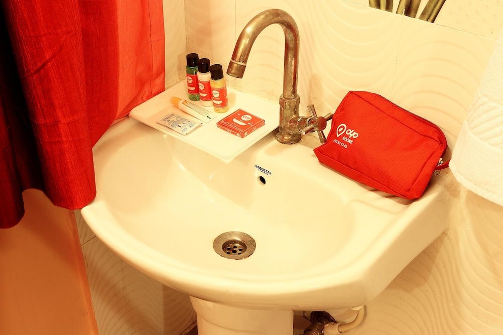 OYO 1059 near Ruby Hospital Standard Double or Twin Room, 1 Double Bed, Private Bathroom 10