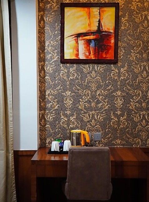 Donyi Polo International Hotel Luxury Room Mountain View 2