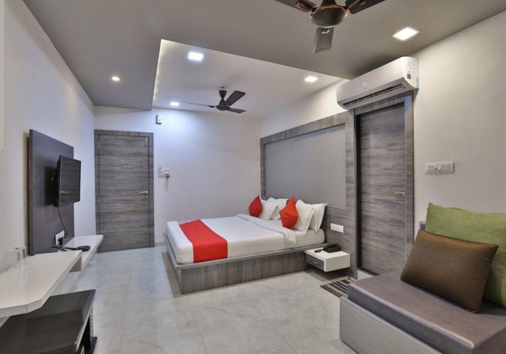 Hotel Preet Palace Super Deluxe