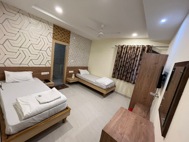 Hotel Pratap Heights Deluxe Non Ac Room 3