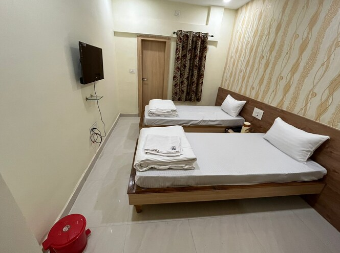 Hotel Pratap Heights Deluxe Non Ac Room 4