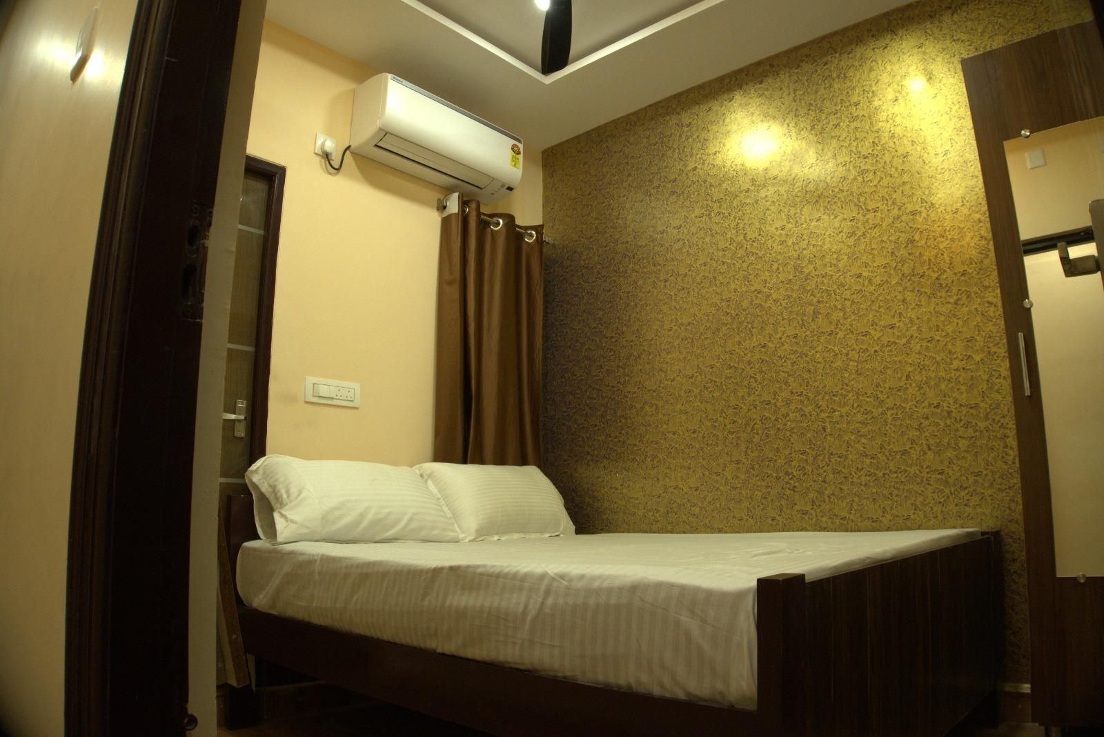 Deluxe Double or Twin