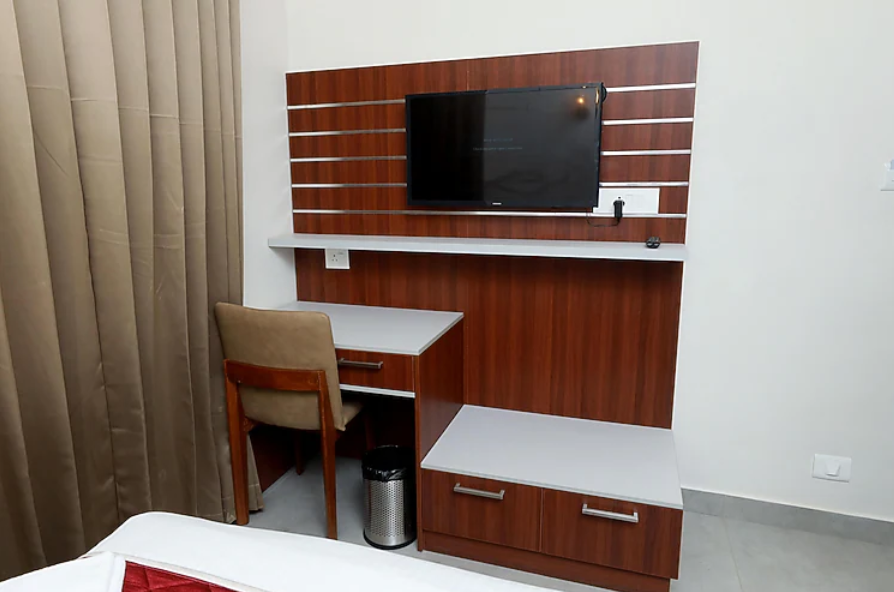 Deluxe Single Non AC Room