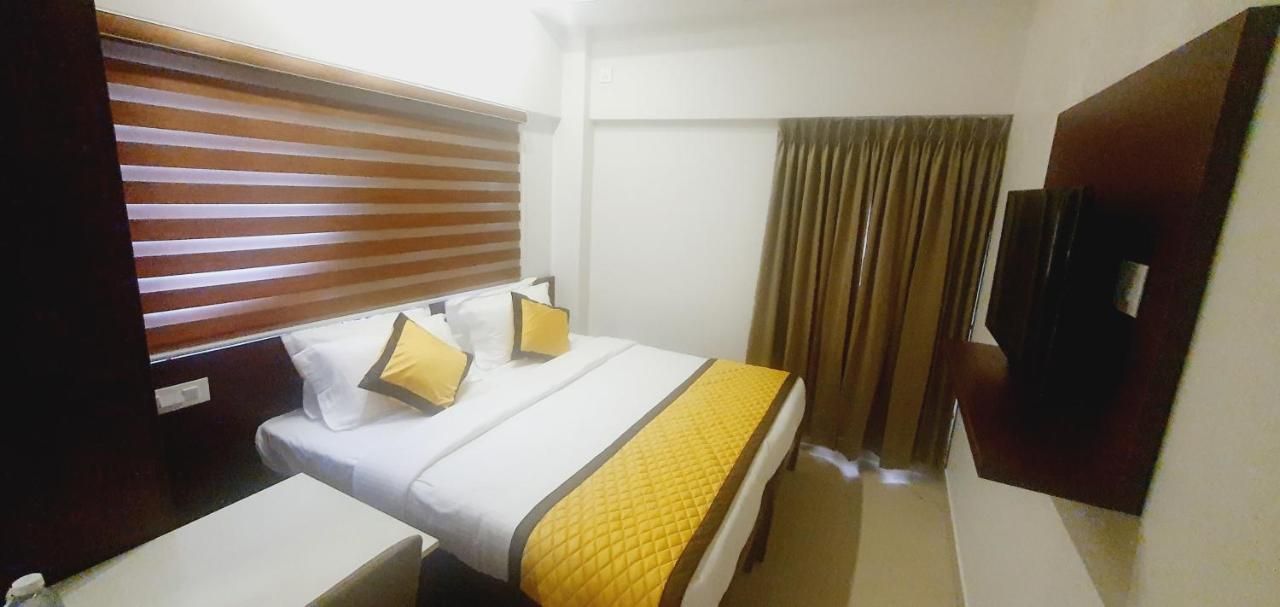 Deluxe Double AC