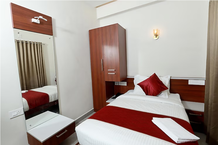 Deluxe Single Non AC Room