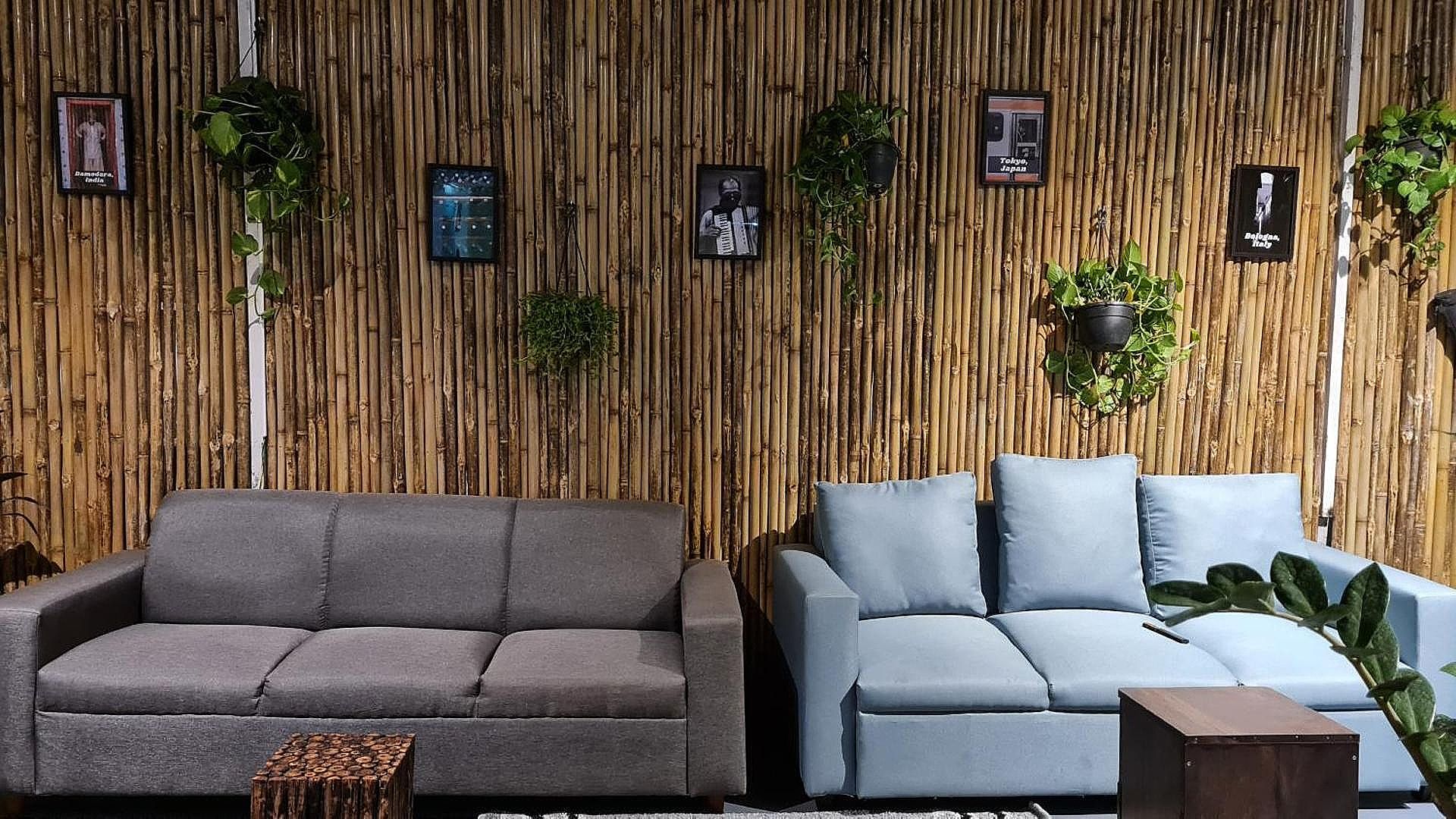 Shared lounge/TV area