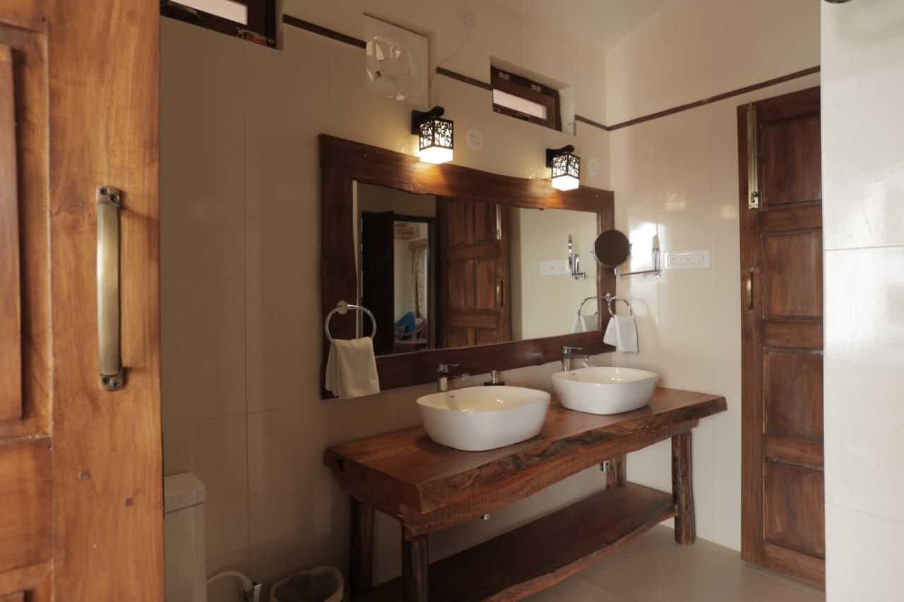 Ken River Lodge Stilted River Facing Cottage With Plunge Pool (For Couples 13