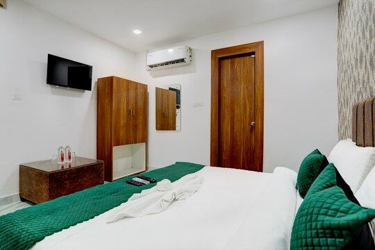 Hotel Garden View (In Lap of Nature) Deluxe Room 5