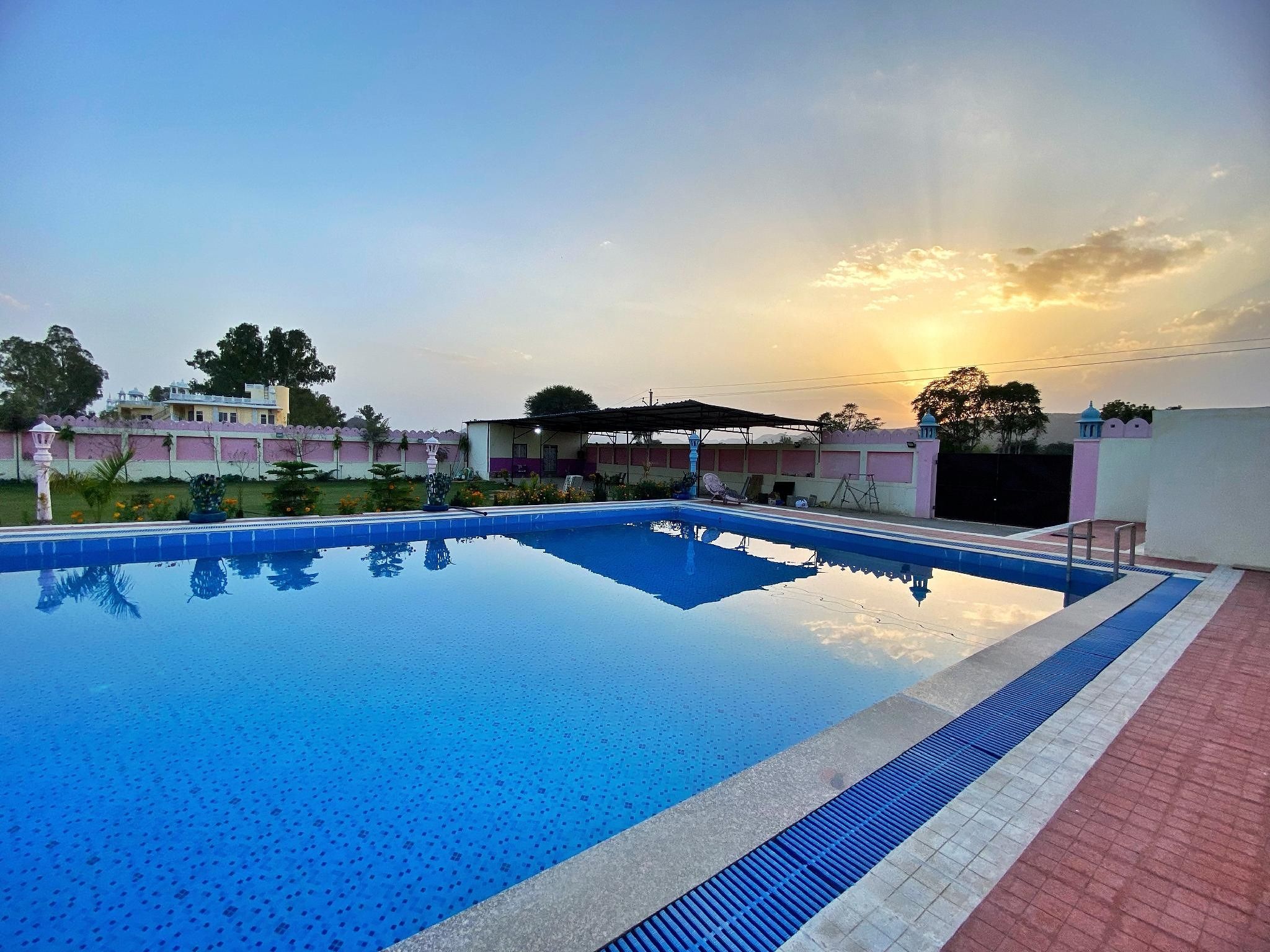 Private pool