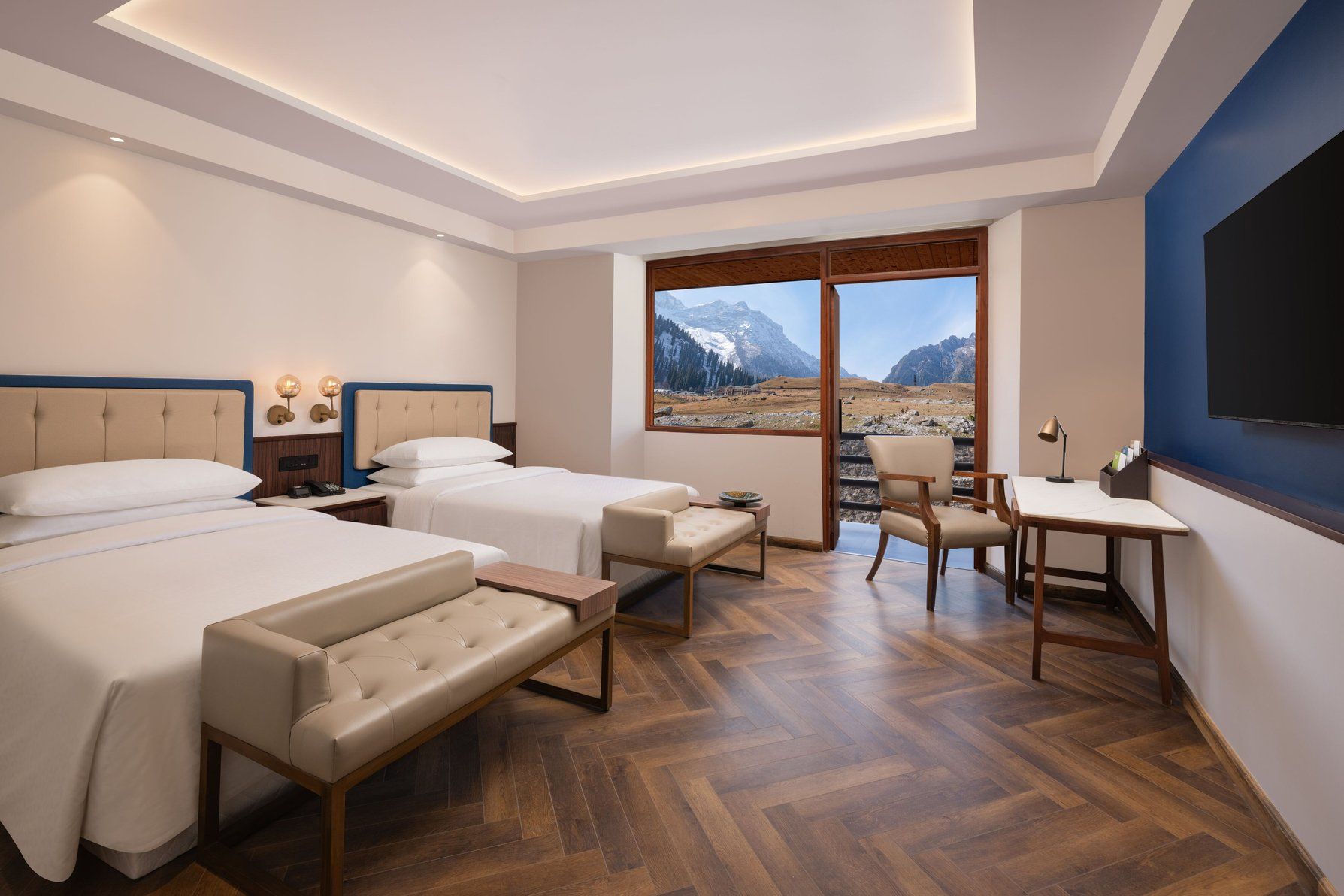 Deluxe, Guest room, 2 Twin, Mountain view, Balcony
