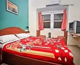 OYO 23500 Hotel Blue Valley Deluxe Room A/C