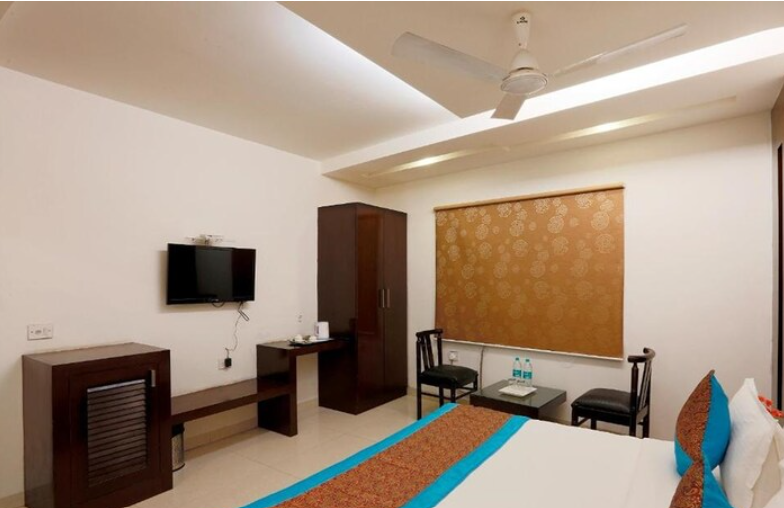 Hotel Anand International Deluxe  7