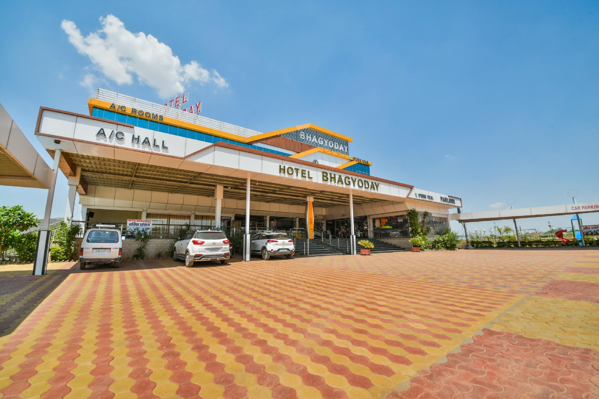 OYO 37736 Hotel Bhagyoday