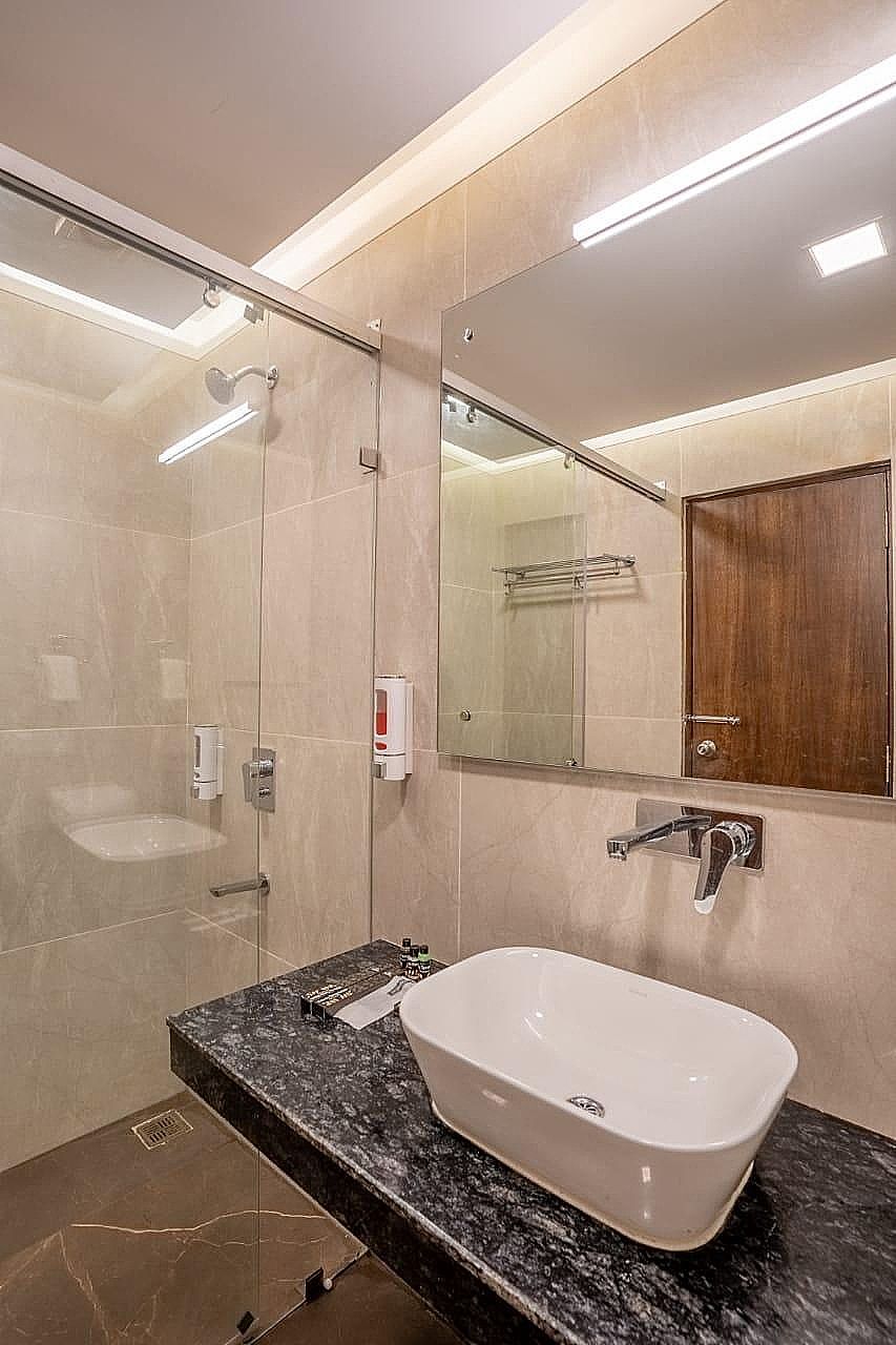 MNP Vista Mussoorie Luxury Room with Balcony 3