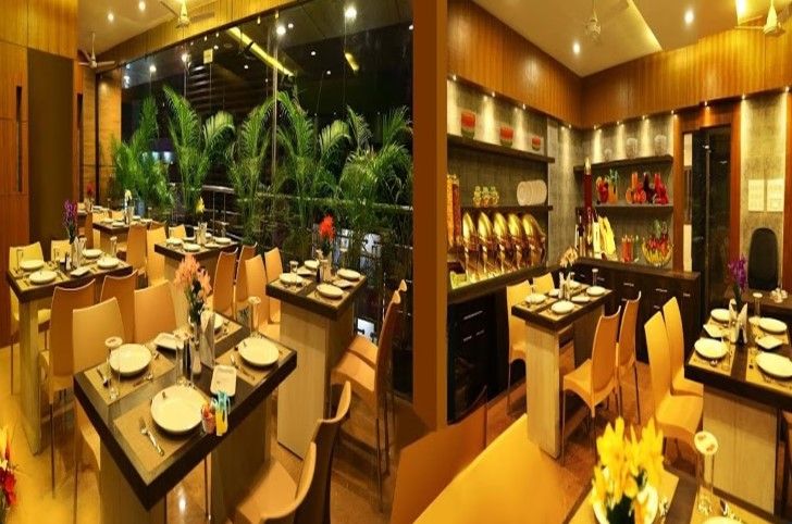 Food & Dining