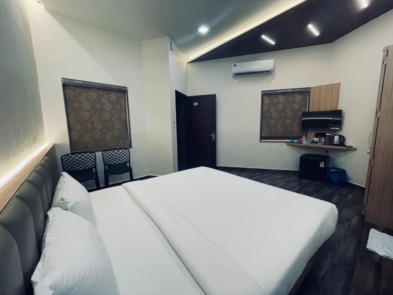 D Green Village Resort Premium AC Room 3