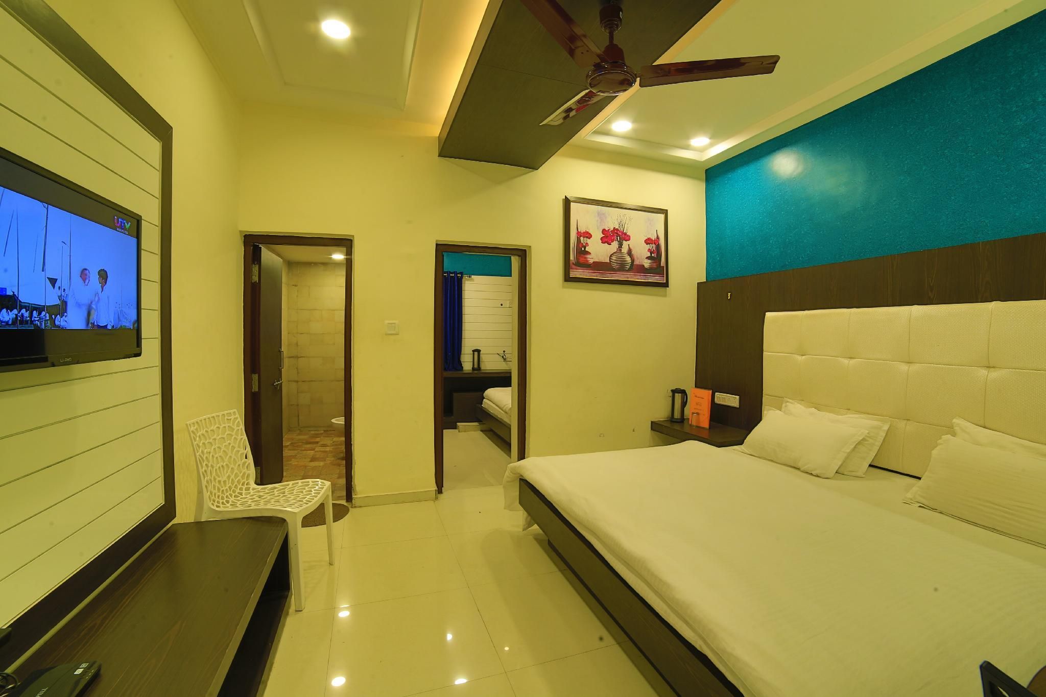 Family Room without Air Conditioning