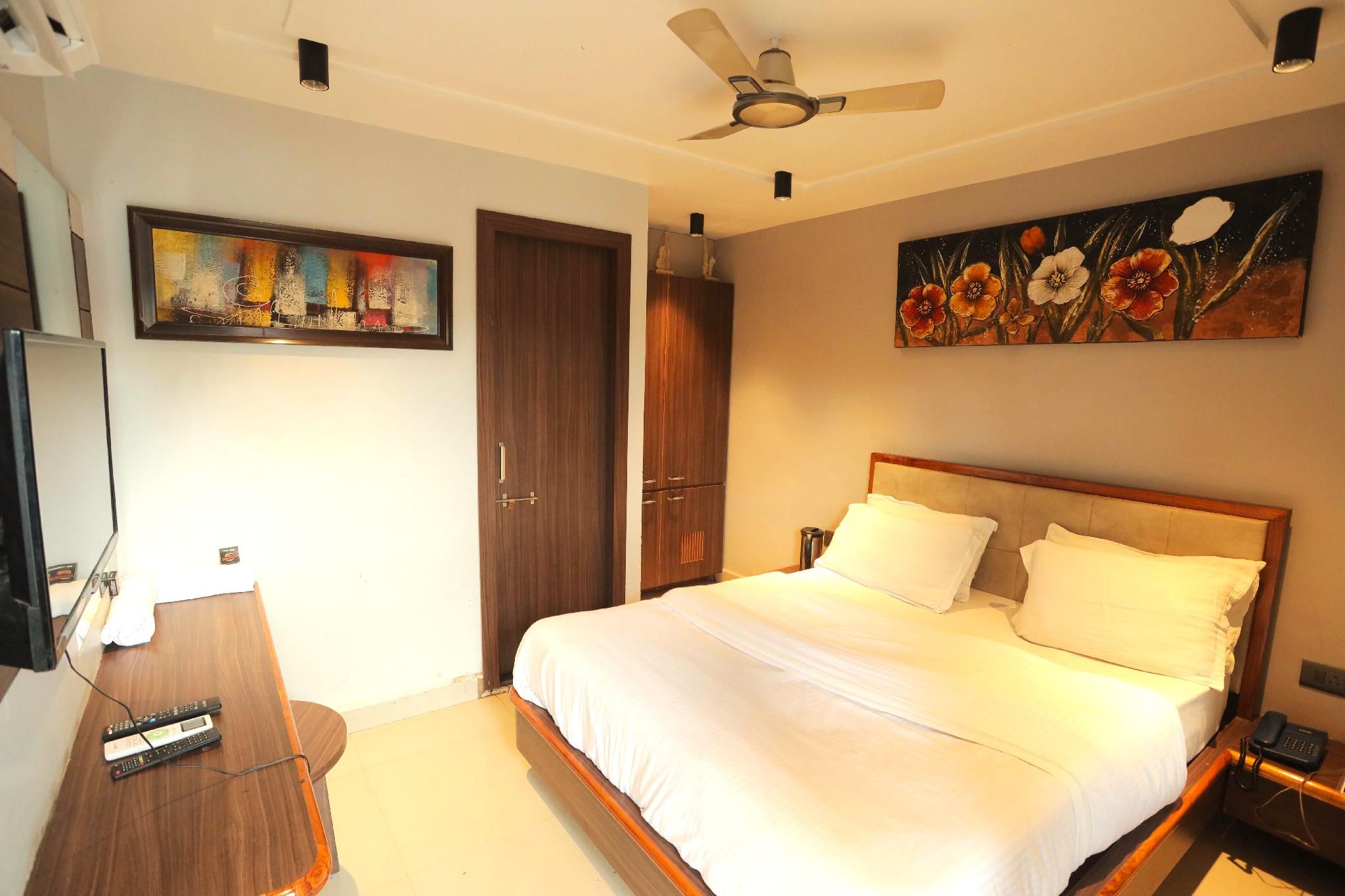 Couple Room