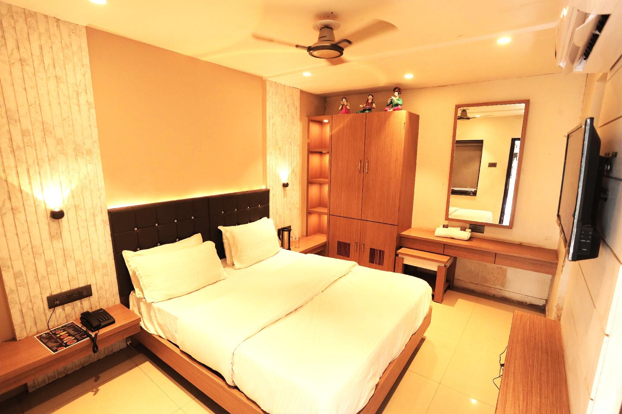 Couple Room