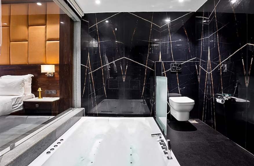 Deluxe Room with Private Jacuzzi