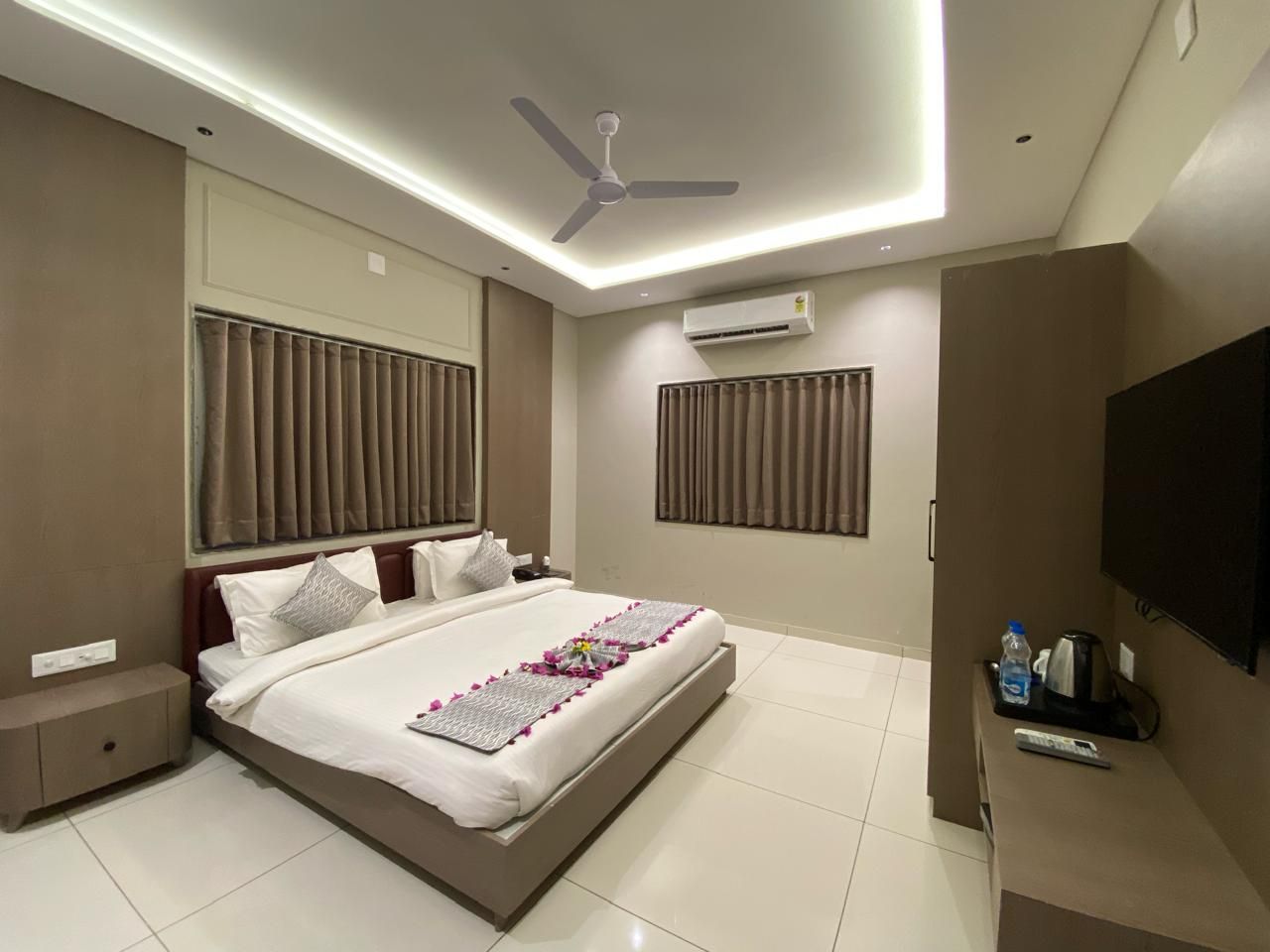 Nulife Resort VILLA BUSINESS ROOM 7