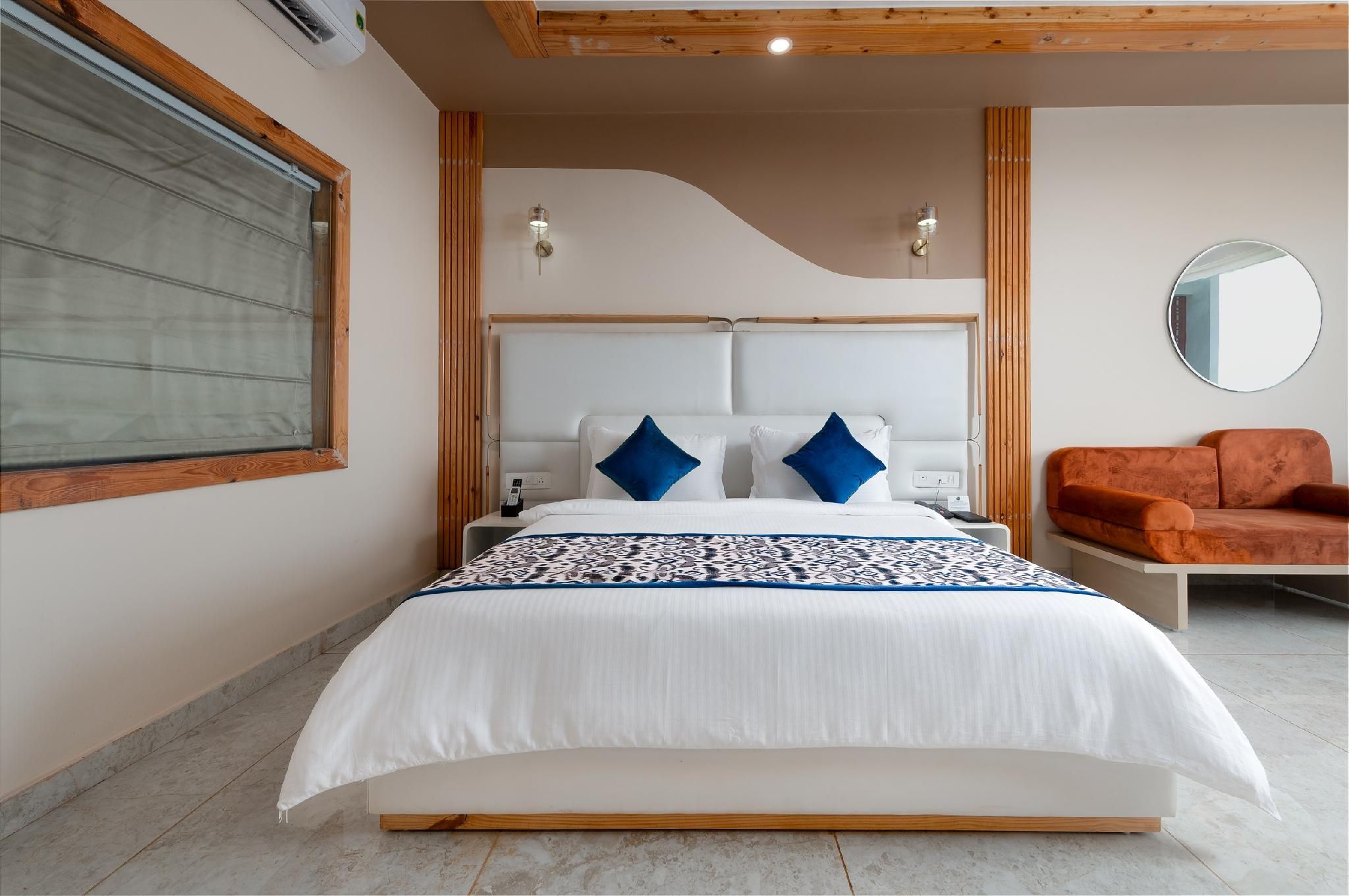 Grand Continent Morjim The Grand Deluxe Room