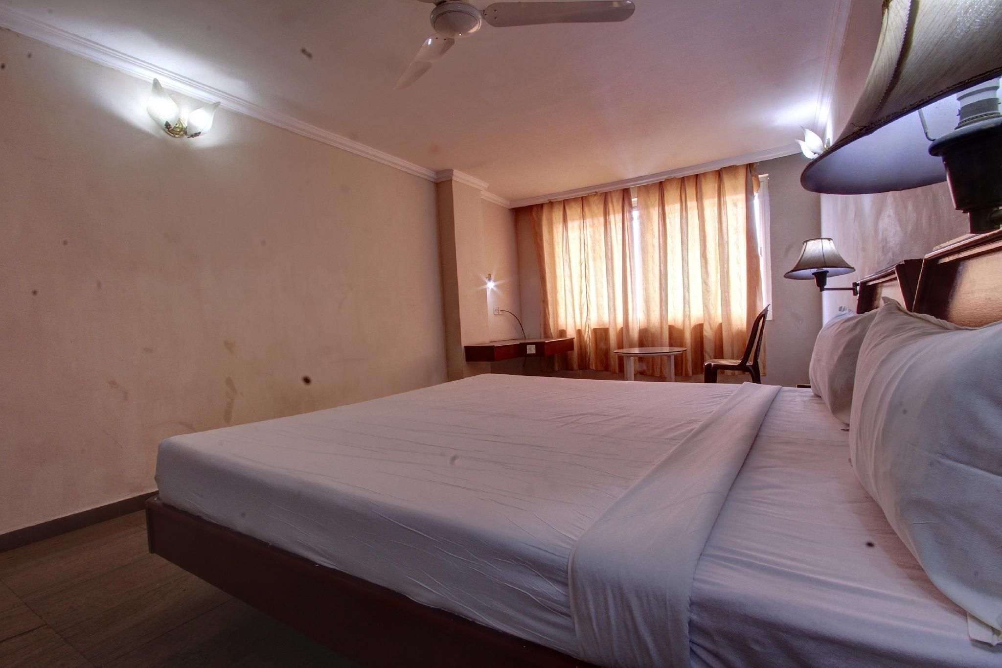 SPOT ON Room without Air Conditioning