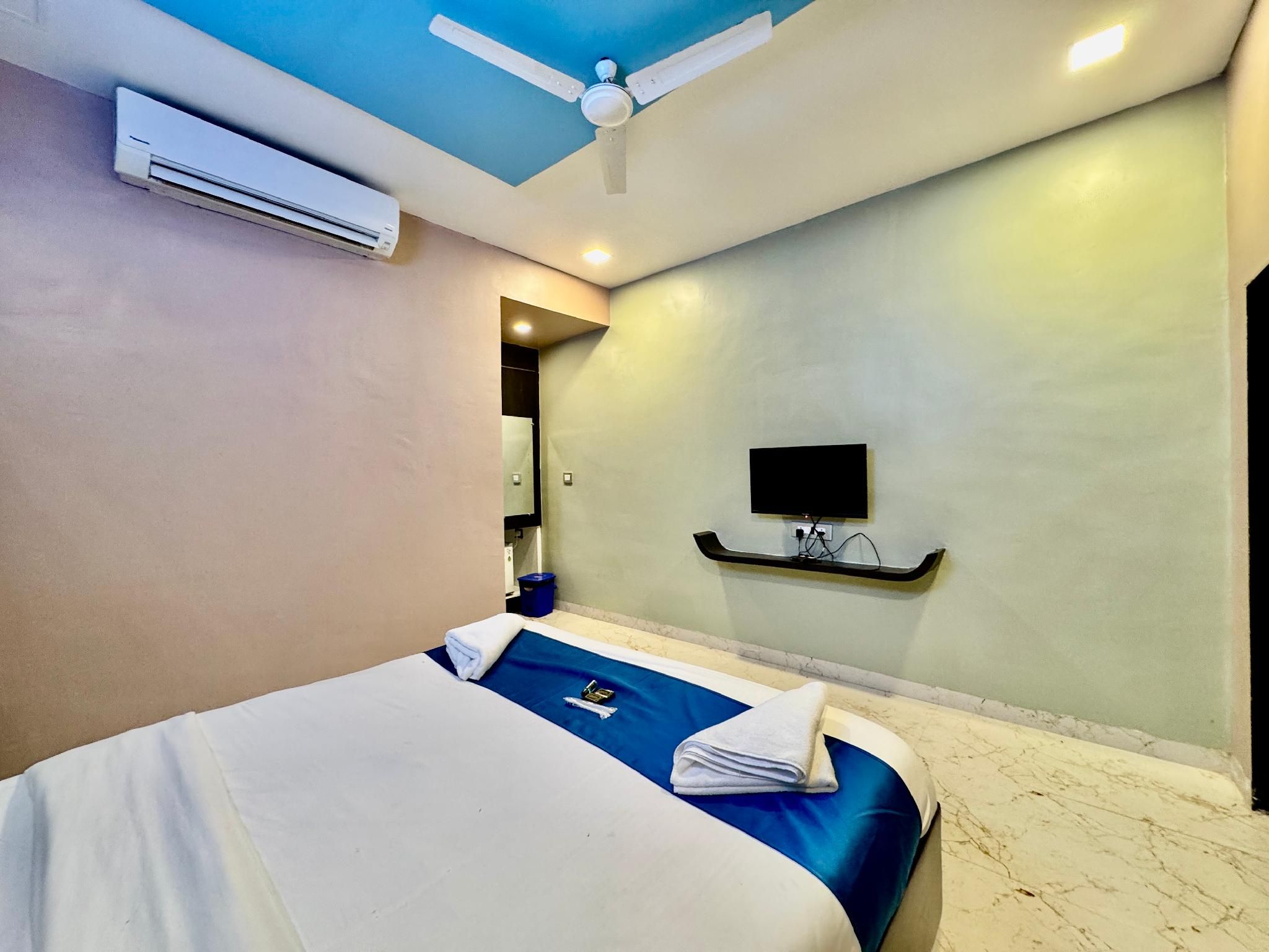 Double Room with Pool View