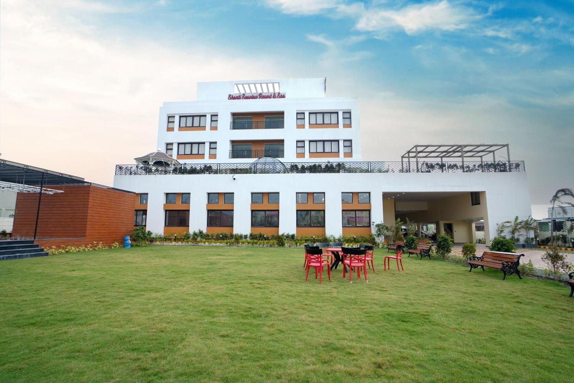 Shanti seaview resort and spa Executive Room 3