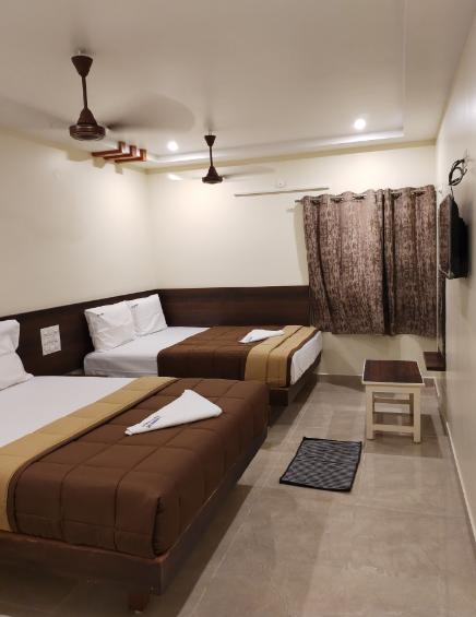 HOTEL DKR GRAND DOUBLE ROOM 3