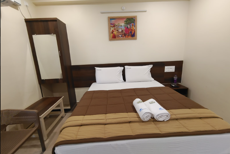 HOTEL DKR GRAND DOUBLE ROOM 4